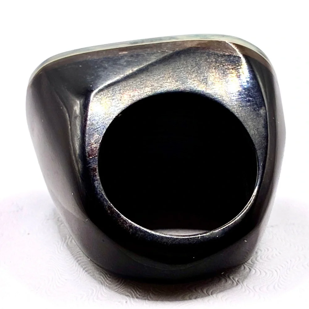 Vintage Blue (Navy), Black & White Chunky Lucite Ring with Flowers Size 6.0